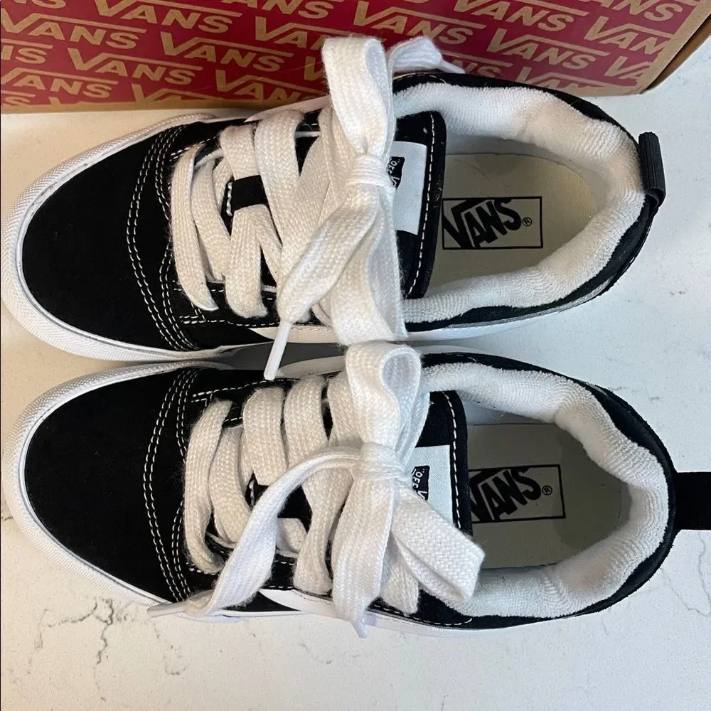 Vans Knu Skool Black and White Sneakers Kids - Youth Size 3